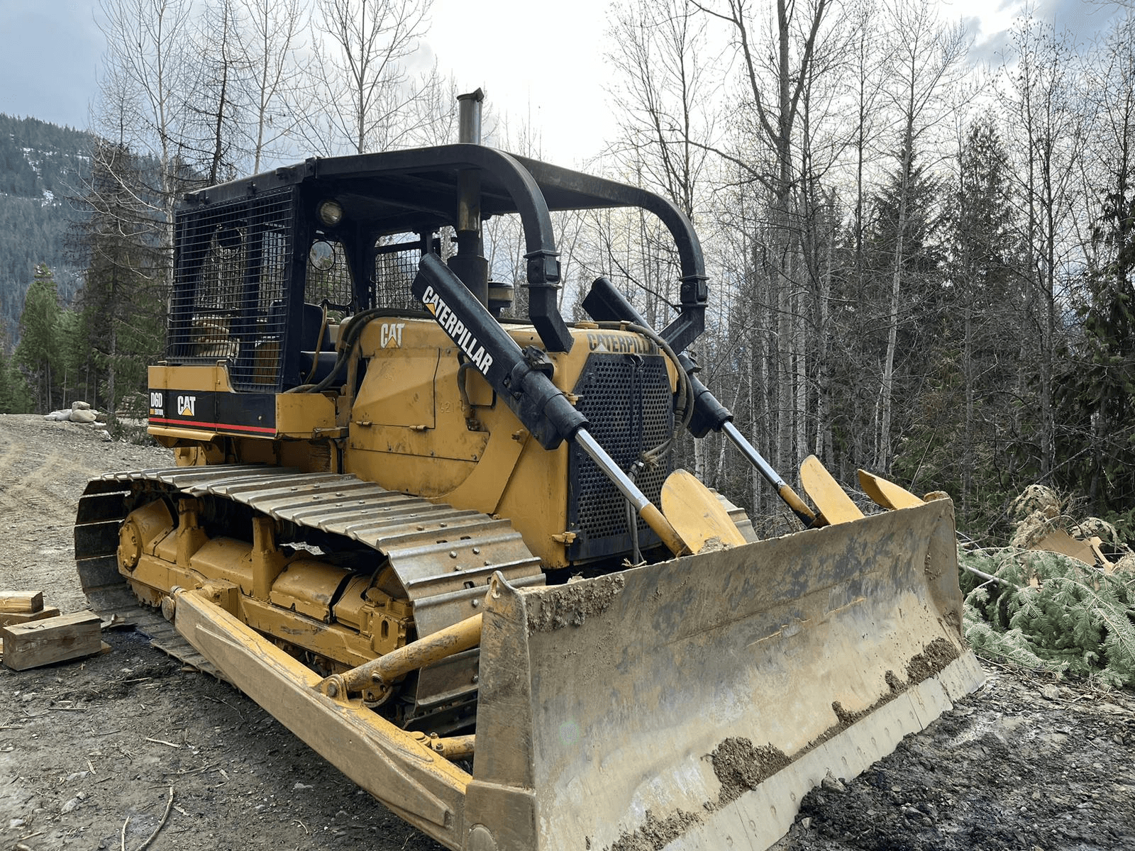 1999 CAT D6D Bulldozer